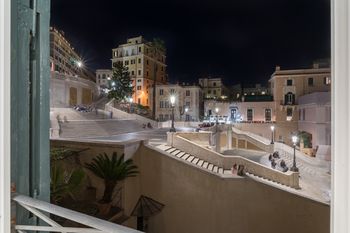 Фото Les Diamants Spanish Steps Suite