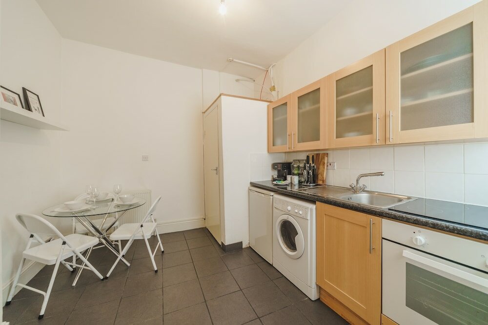 Фото Large Studio Soho & Charing Cross Road