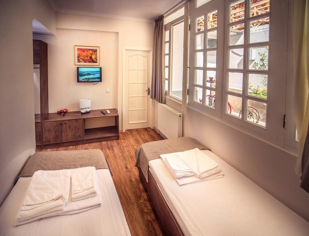 Фото Hostel Bon Voyage