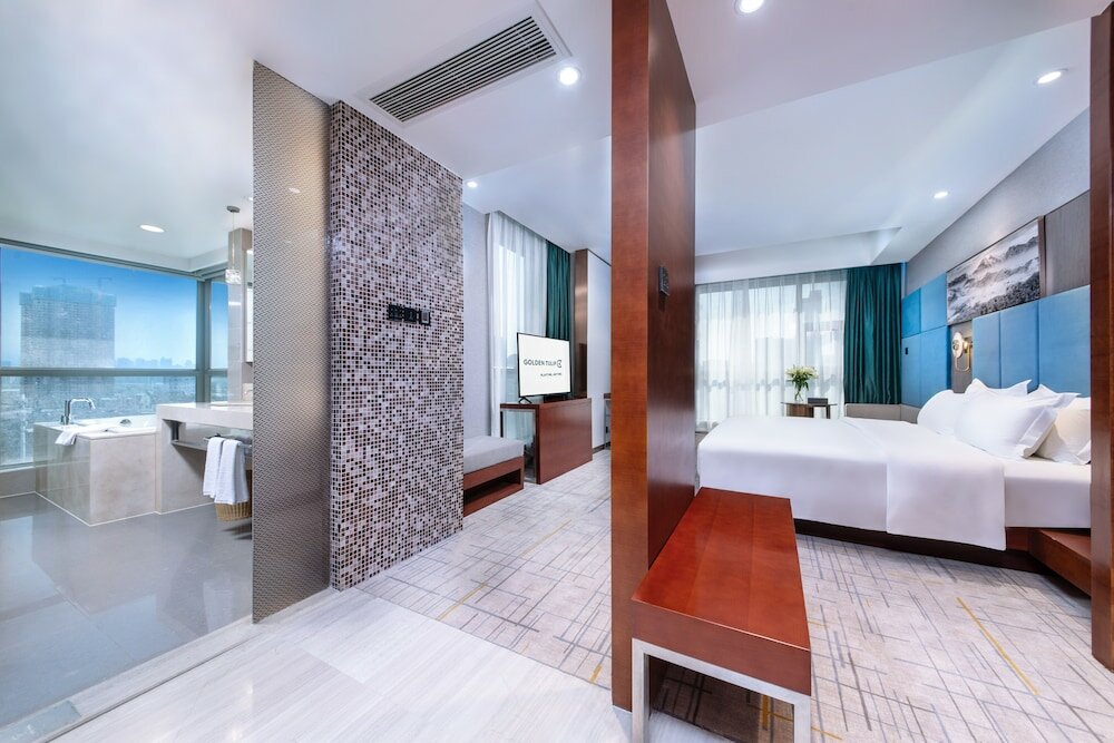 Фото Golden Tulip Wuhan Wangjiawan