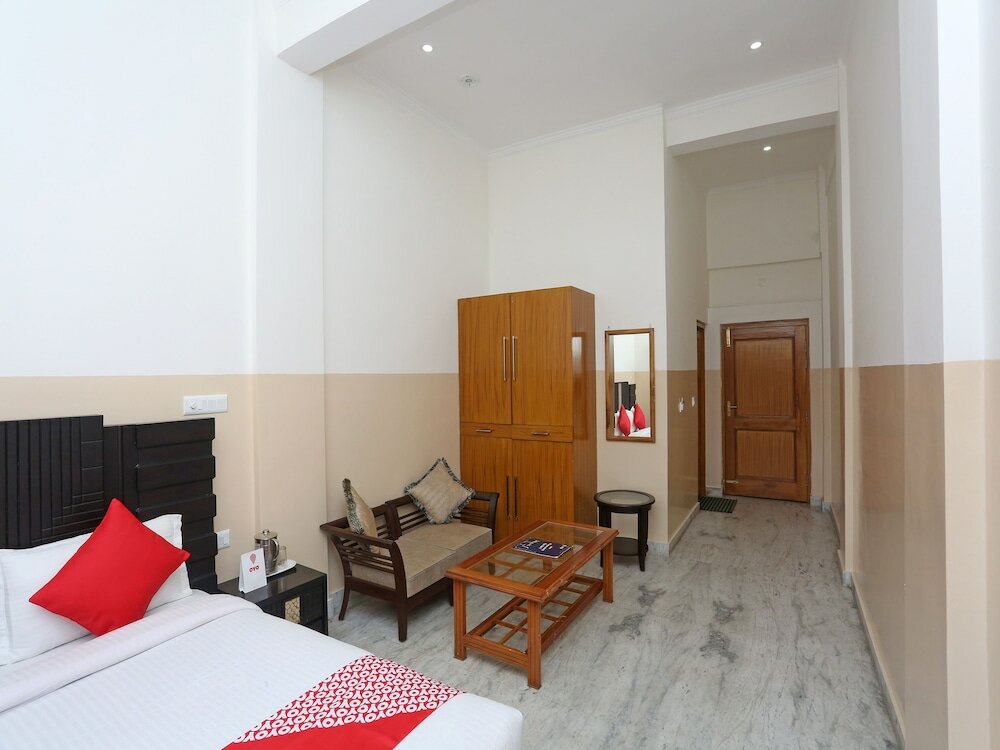 Фото Oyo 19638 Hotel Jay Continental