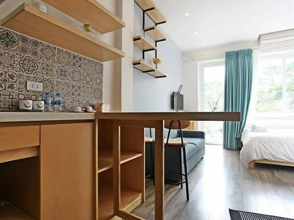 Фото Hanoi Home 2 - Lake view Apartment