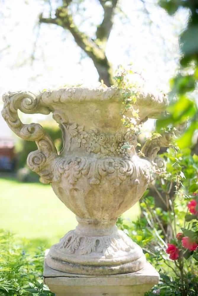 Фото Woodcote Hotel