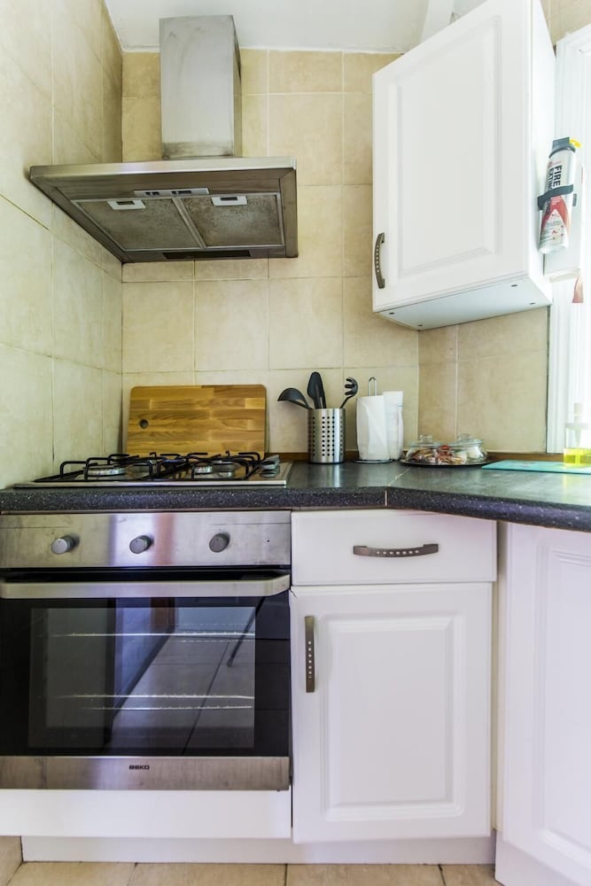 Фото My City Chic St. Pancras Apartment