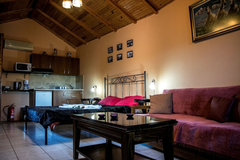 Фото Theasis Guesthouse