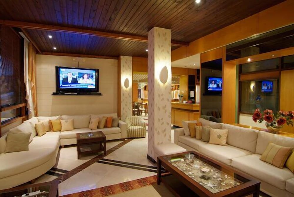 Фото Hotel Kalafati