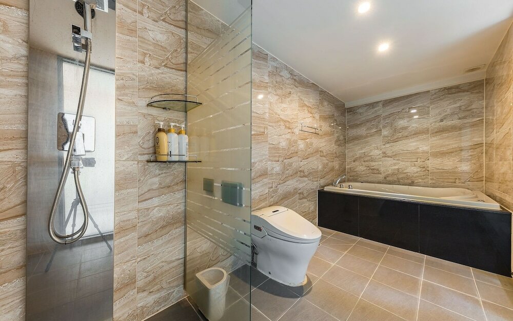 Фото Suwon Orsay Hotel