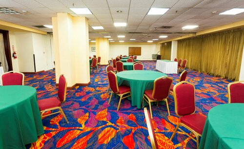 Гостиница Radisson Hotel Trinidad в Порт-оф-Спейн