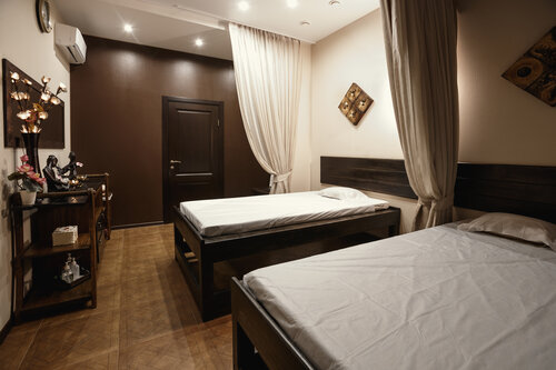 Гараждардың артына сиыс