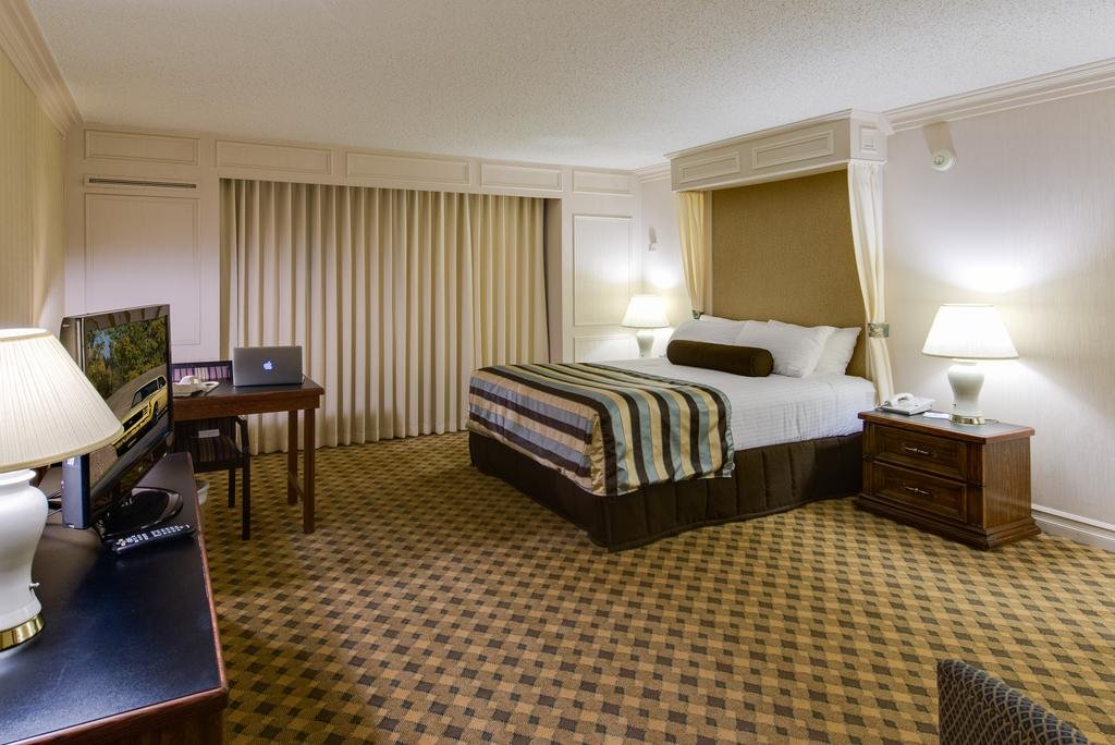 Фото Black Knight Inn