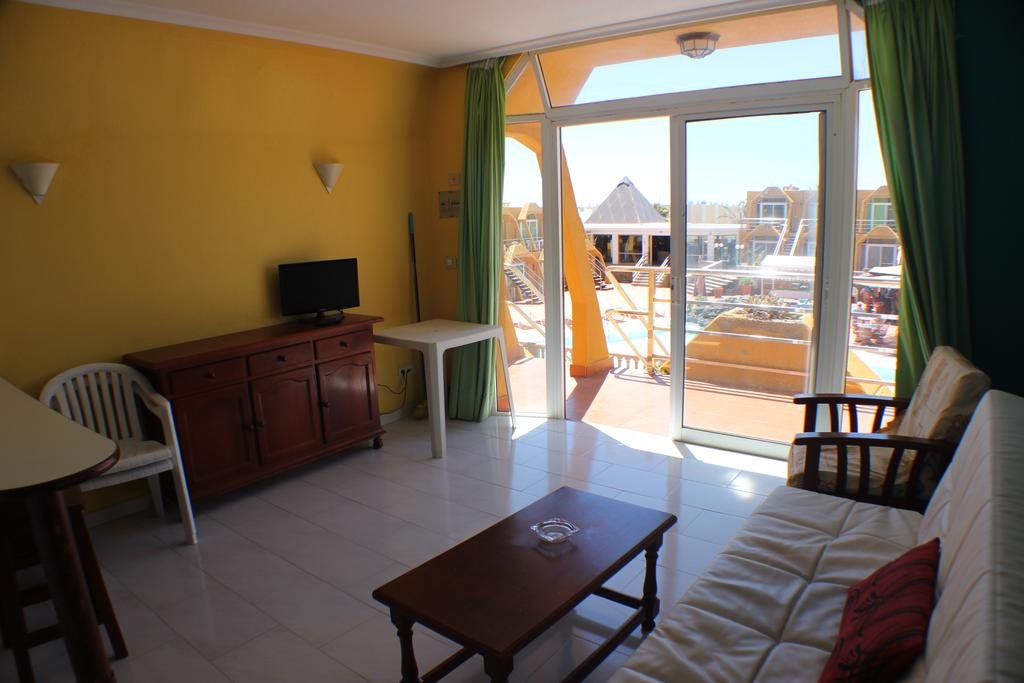 Фото Aparthotel la Piramide