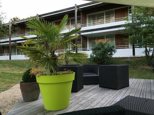 Гостиница Hotel Restaurant Les Sittelles в Ле-Мане