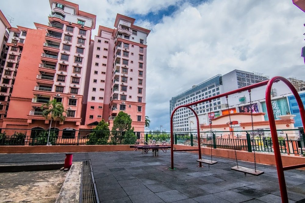 Фото Marina Travellers Suite Marina Court