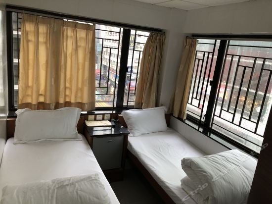 Фото First Class Guest House