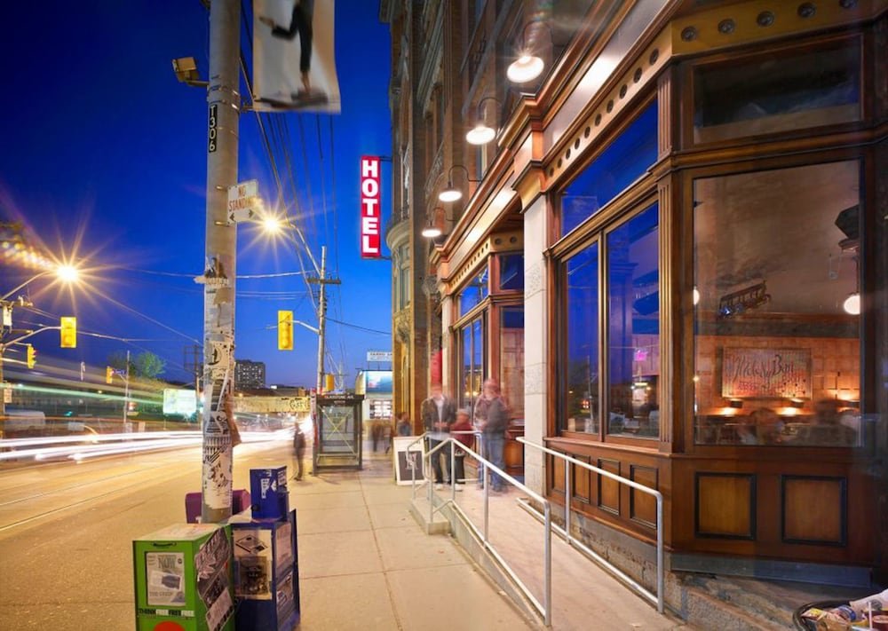 Фото Gladstone House