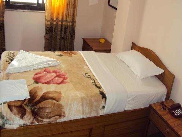 Фото Festoon Hotel