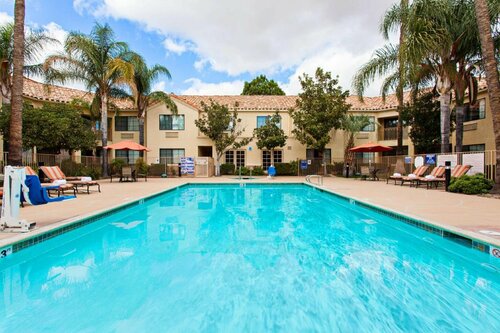 Гостиница Hilton Garden Inn Valencia Six Flags в Санта-Кларите