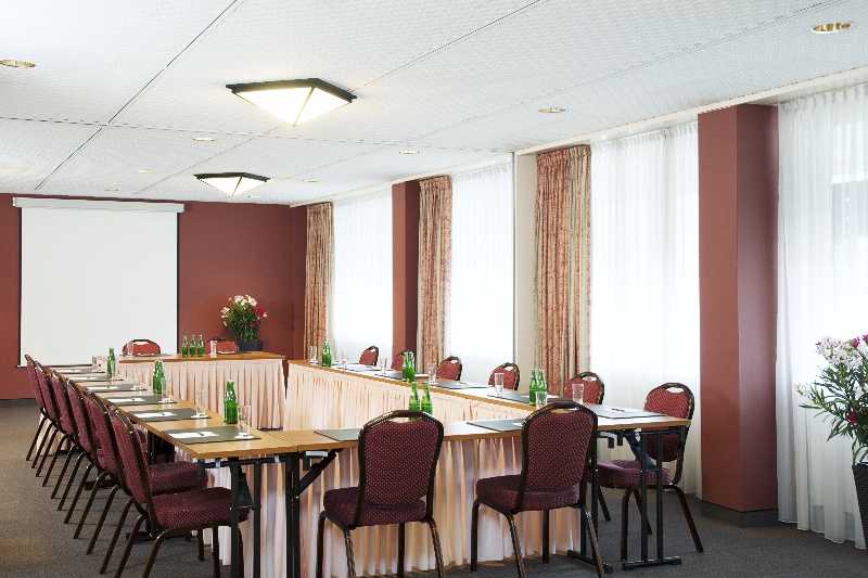 Фото Nh Fribourg Hotel