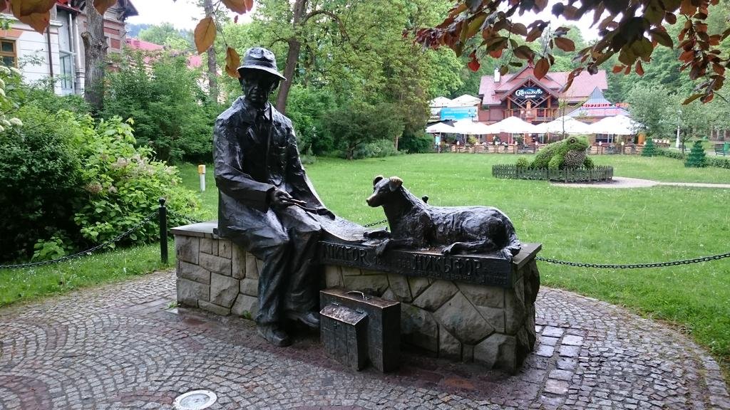 Фото отеля 1