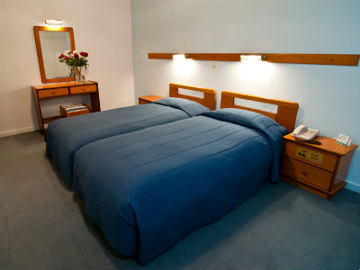 Фото Oasis Hotel Apartments