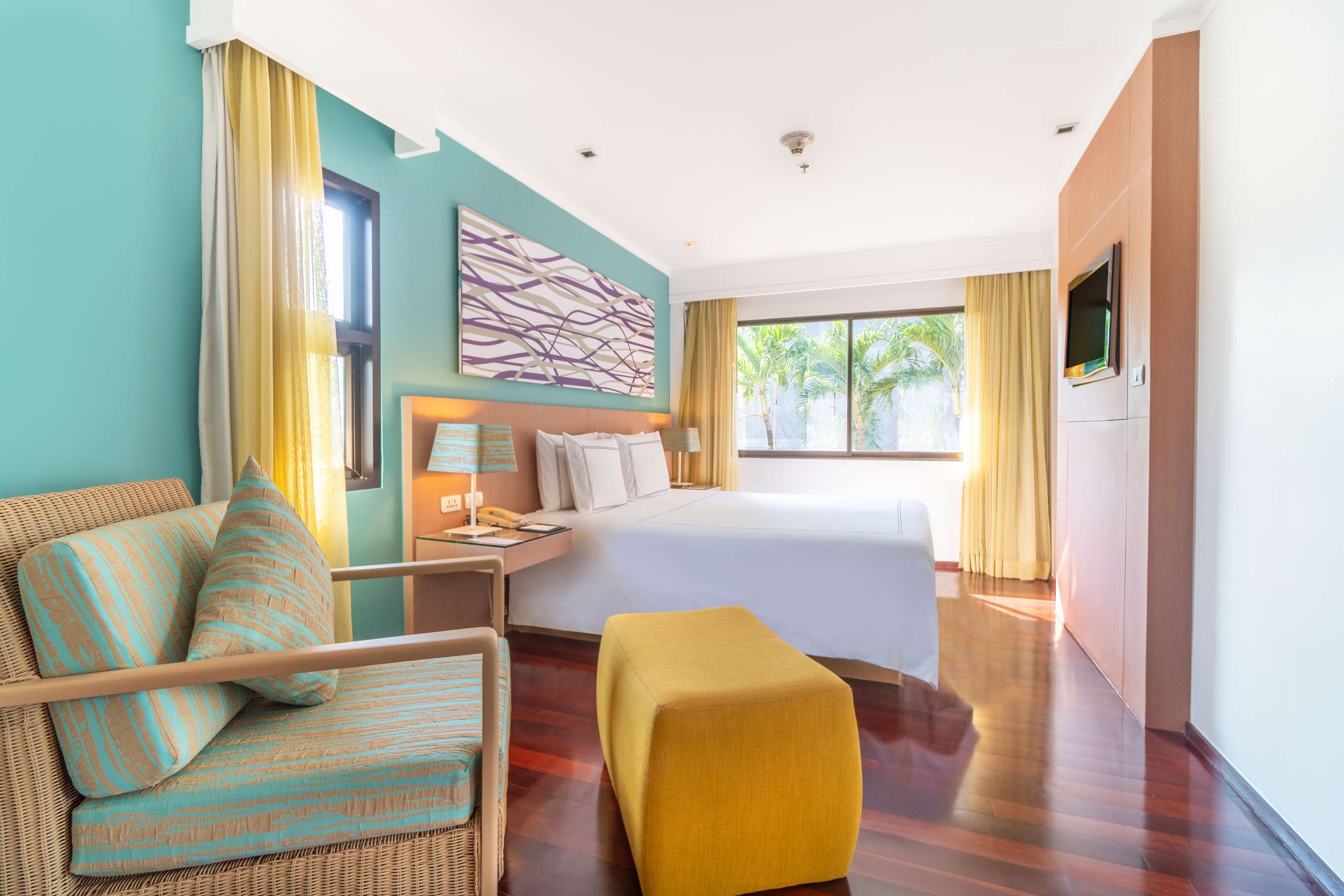 Фото Radisson Resort and Suites Phuket