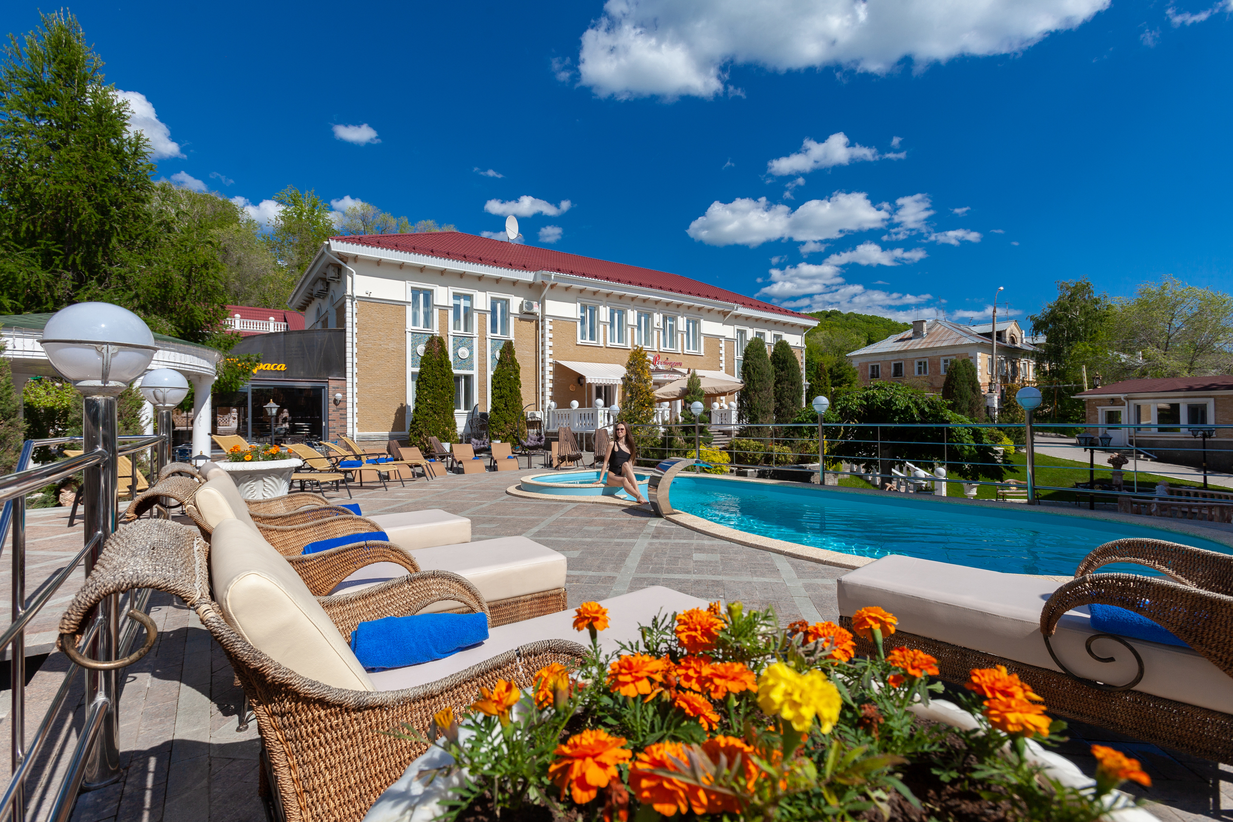 Фото отеля 1