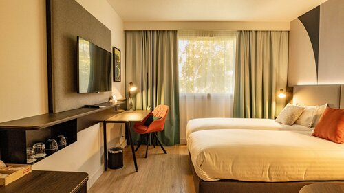 Гостиница Holiday Inn Toulon - City Centre, an Ihg в Тулоне