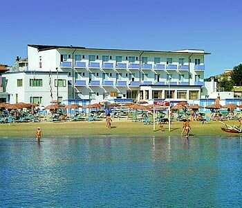 Внешний вид отеля Hotel Diana в Римини, фото 4