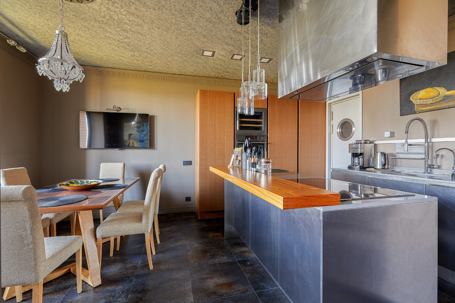 Фото Апартаменты на улице Чехова 1