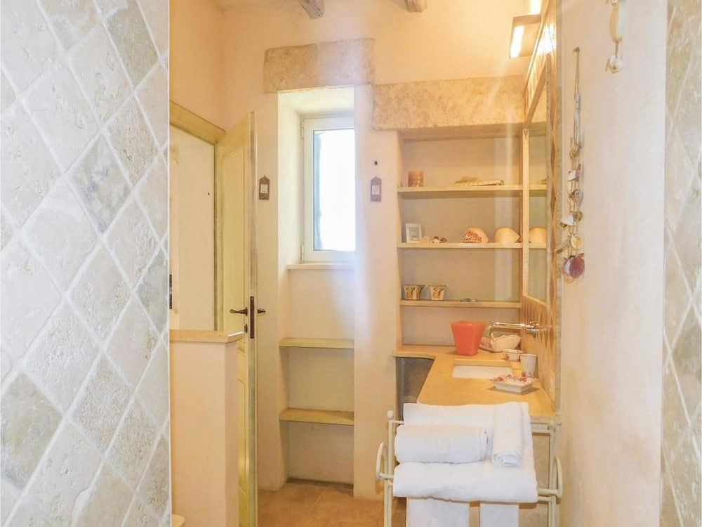 Фото Li Fani Luxe Pool Stone House