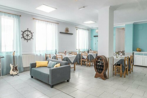 Гостиница Hostal Del Mar в Бенидорме