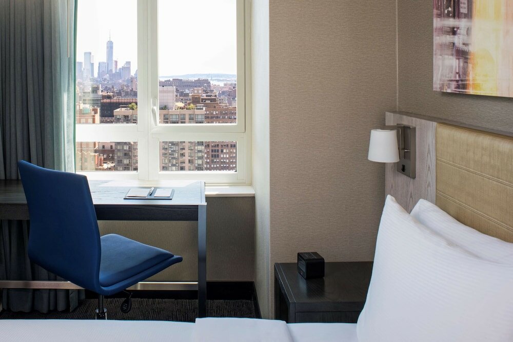 Фото DoubleTree by Hilton New York Times Square West