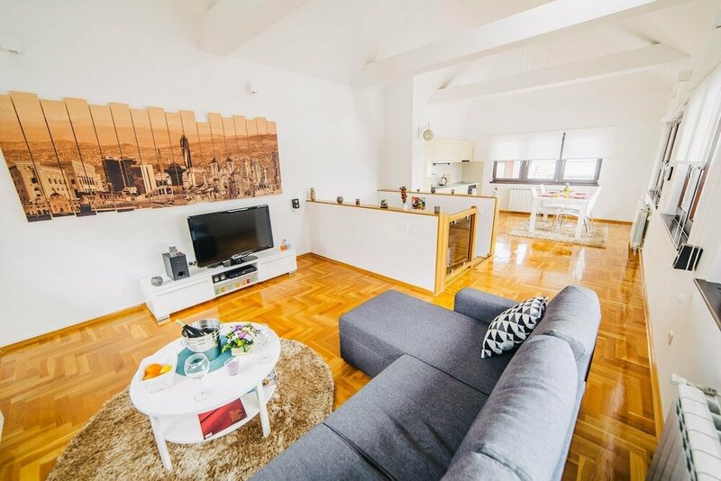 Гостиница Luxury 3 Story House- Best View- Free Parking в Сараеве