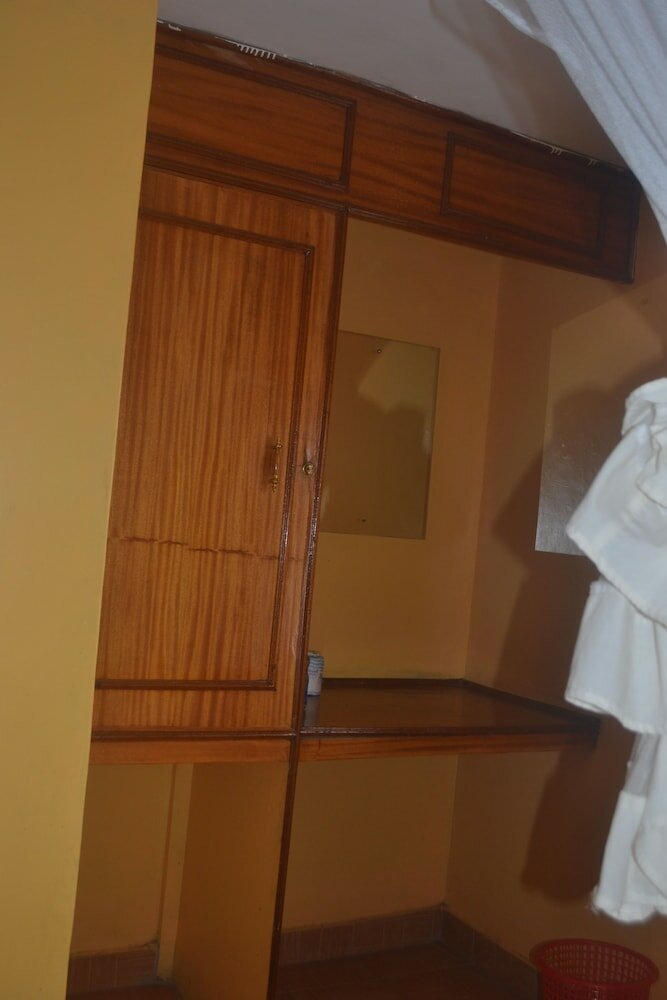 Фото Maendeleo Parkview Hotel