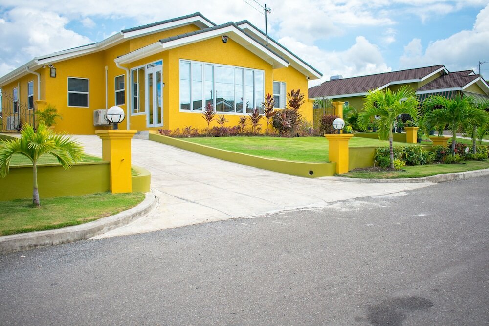 Фото Ocho Rios Getaway Villa at Draxhall