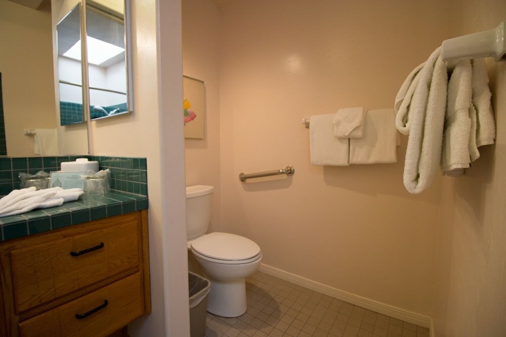 Фото Wave Crest Resort