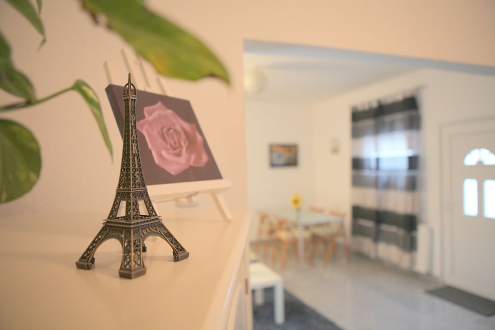 Фото White House Bochum Ehrenfeld