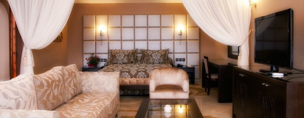 Фото Hotel Chems du Lac