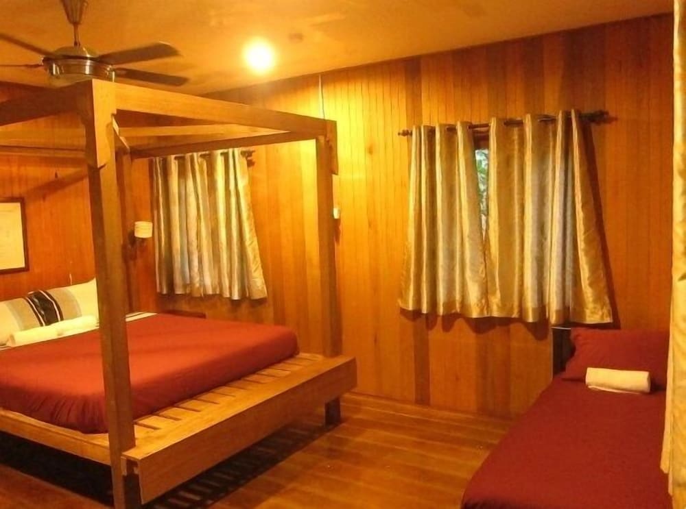 Фото The Roots Eco Resort