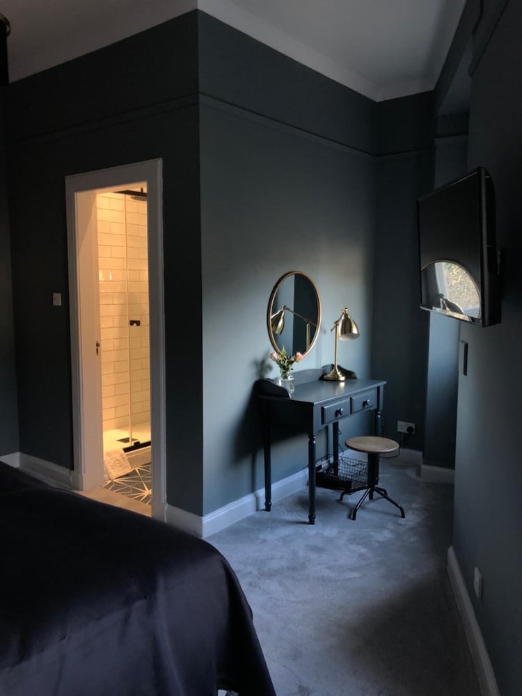Фото Cathedral House Hotel
