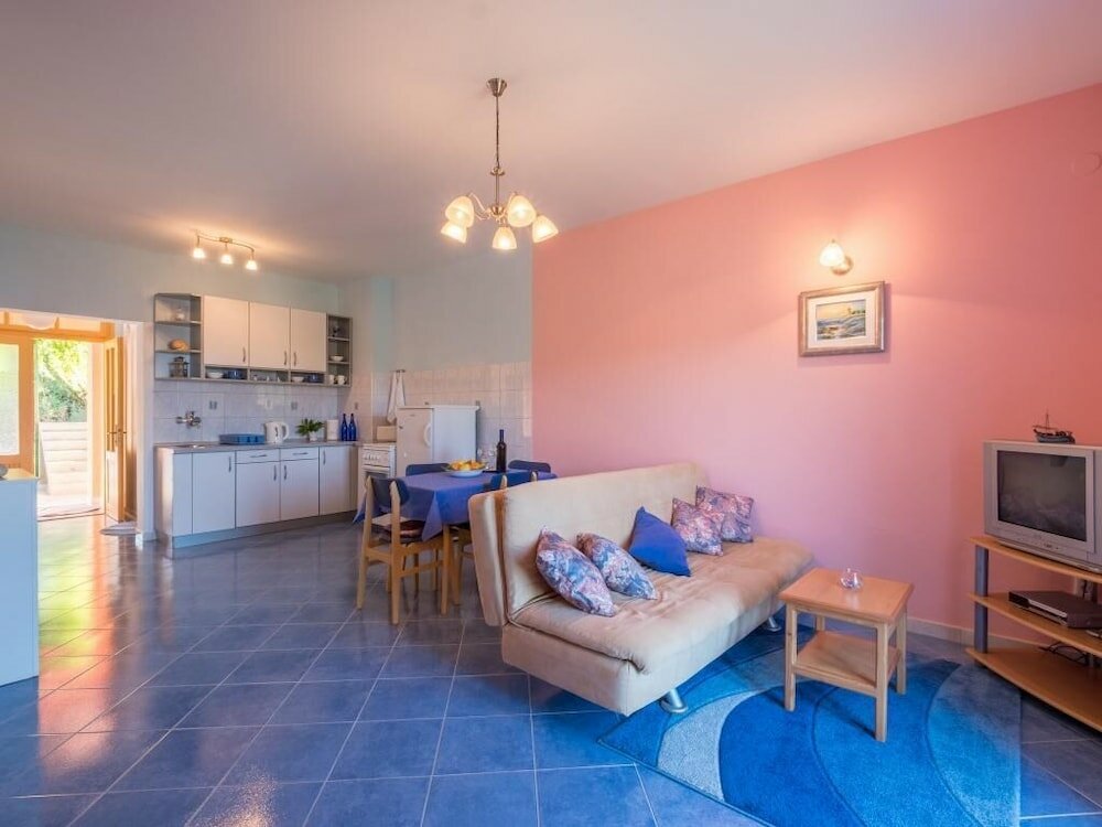 Фото Apartments Saulan