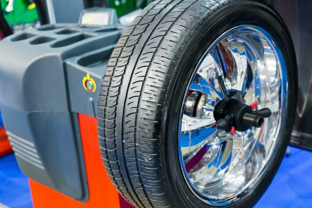 Tire service Tyre Rack Car Tyre Service, Abu Dhabi, photo