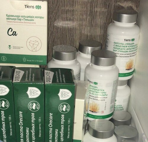 Misrdan yalangoch qizlarning fotosuratlari