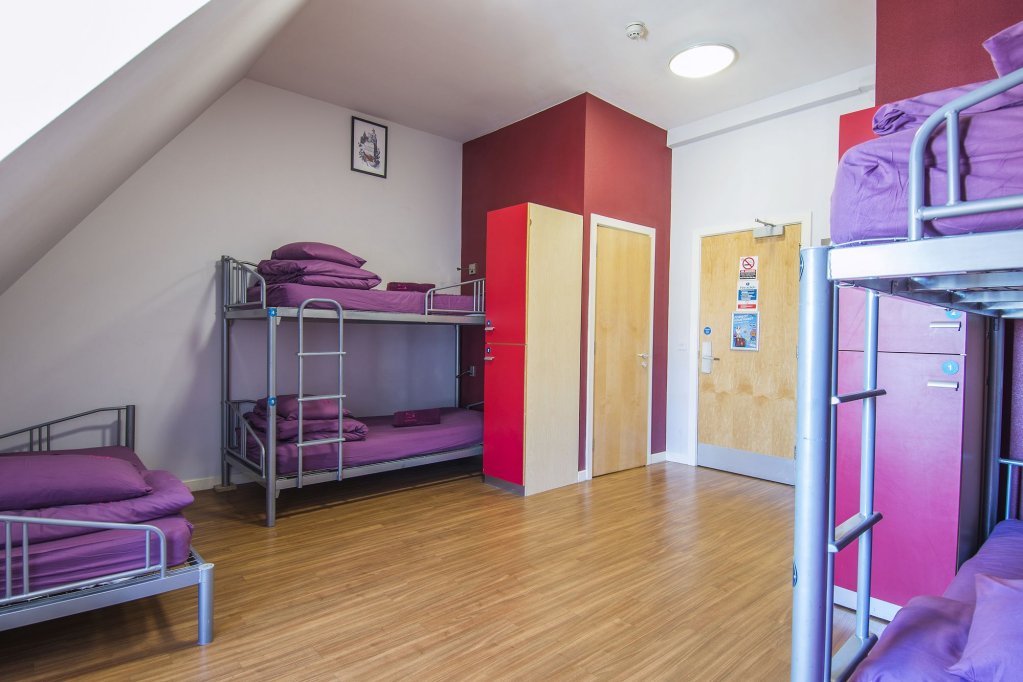 Фото a&o Edinburgh City