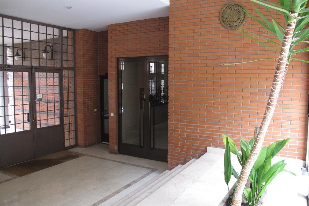 Фото Plaza Castilla 4 Torres