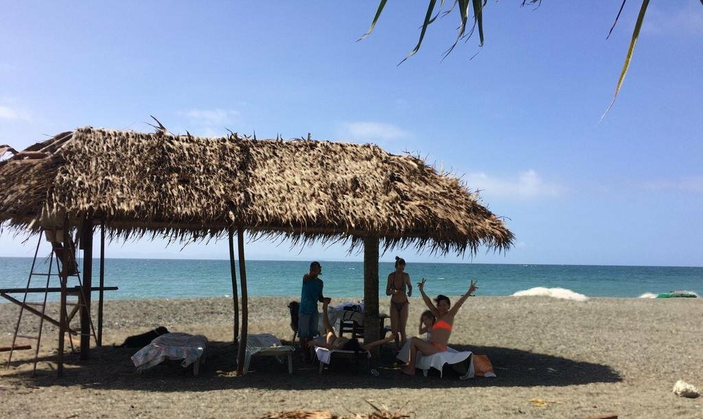 Hotel Coco Seaview Beach House, Province of Cebu, photo