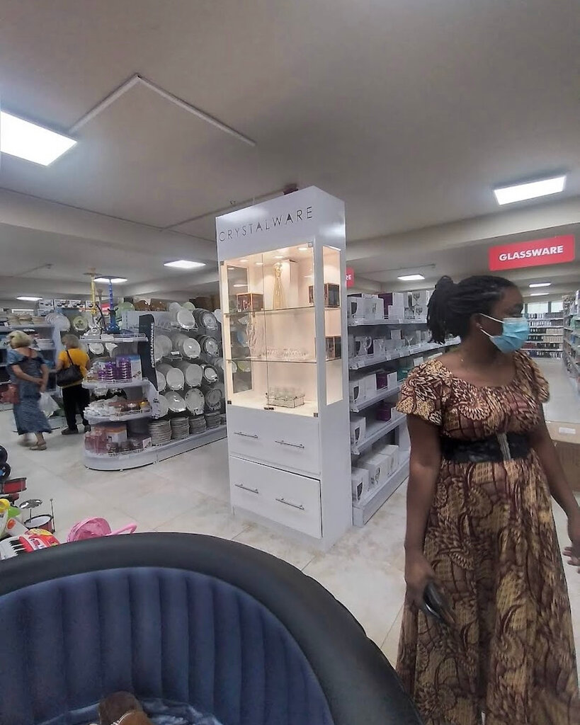 Shopping mall Melcom, Kumasi, photo