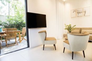 Фото The Promenade Art