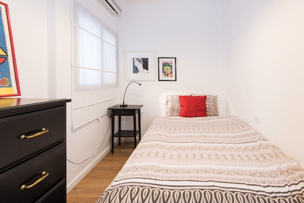 Фото Sea N'Rent - 6 Nachshon Tel Aviv