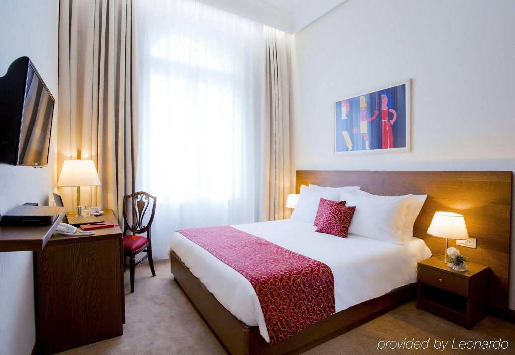 Фото отеля 2